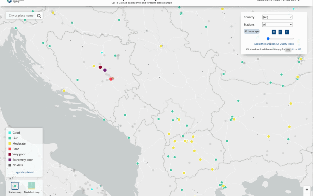 Map showing up-to-date air quality monitoring stations across the six Western Balkan countries, with coloured dots representing air quality levels from good to extremely poor.